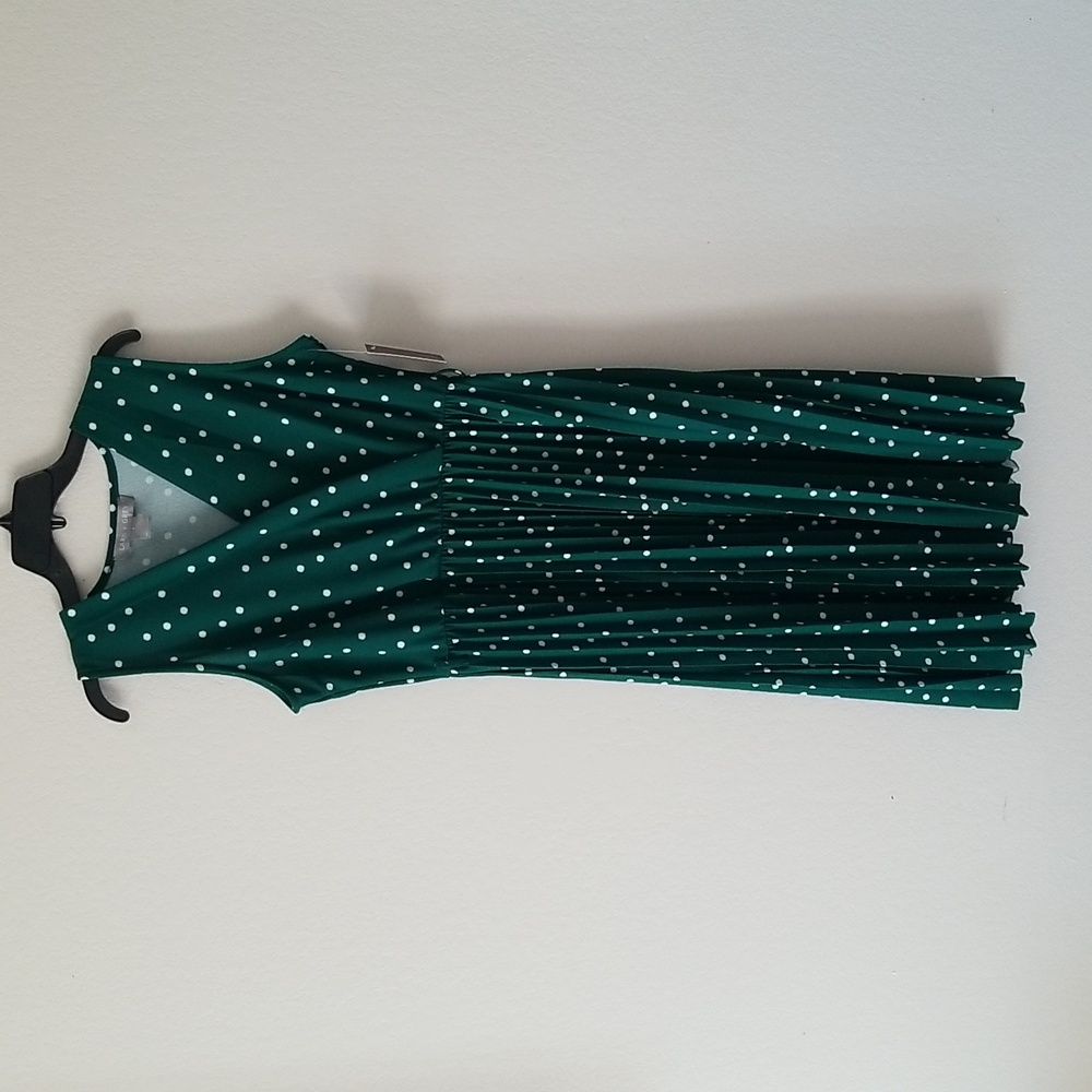 Lark Grey Dress Sleeveless Size L Polka Dots Print G/W  Colors New With Tag